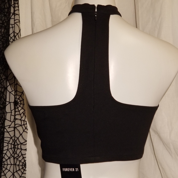 BNWT Versatile Black Top size small - Picture 3 of 8